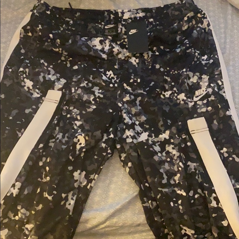 Nike joggers